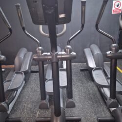 Elíptica Life Fitness Integrity Series Clsx (remanufacturada