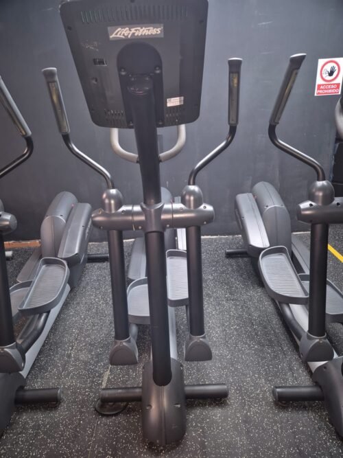 Elíptica Life Fitness Integrity Series Clsx (remanufacturada